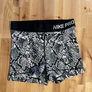Nike Pro Printed Shorts